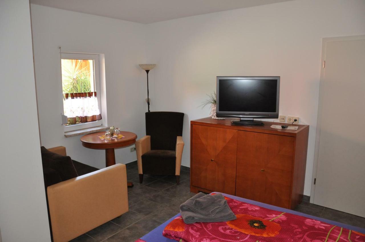 Hotel Ratskeller Neustadt Buitenkant foto