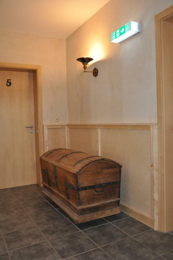 Hotel Ratskeller Neustadt Buitenkant foto